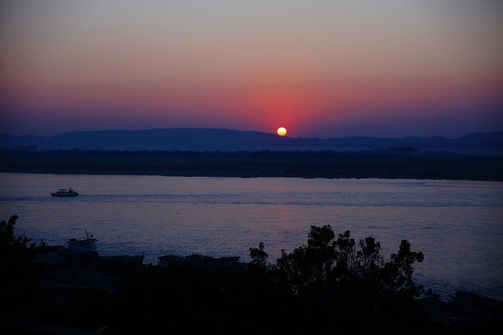 Aye Yar River View Resort Bagan Eksteriør bilde